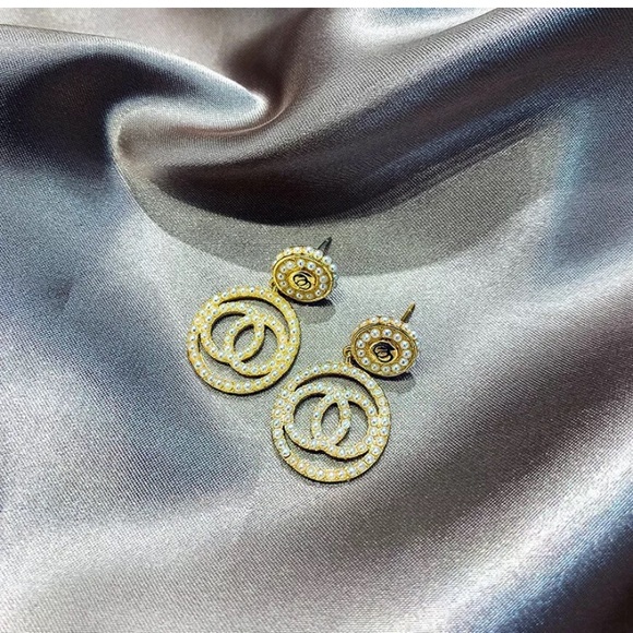 Gold Hoop Earrings for Women Gorgeous earrings - Picture 3 of 6